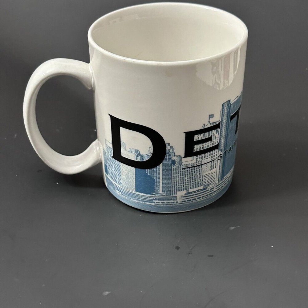 STARBUCKS COFFEE MUG Barista DETROIT SKYLINE Series One Motor City Michigan 2002
